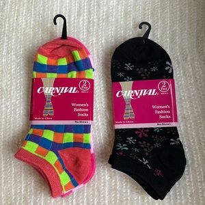 4 pairs Carnival women’s socks no show size 9-11